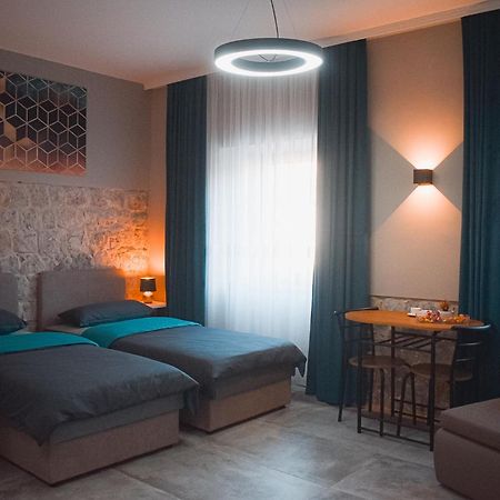 Apartments Jelovic ซินย์ ภายนอก รูปภาพ