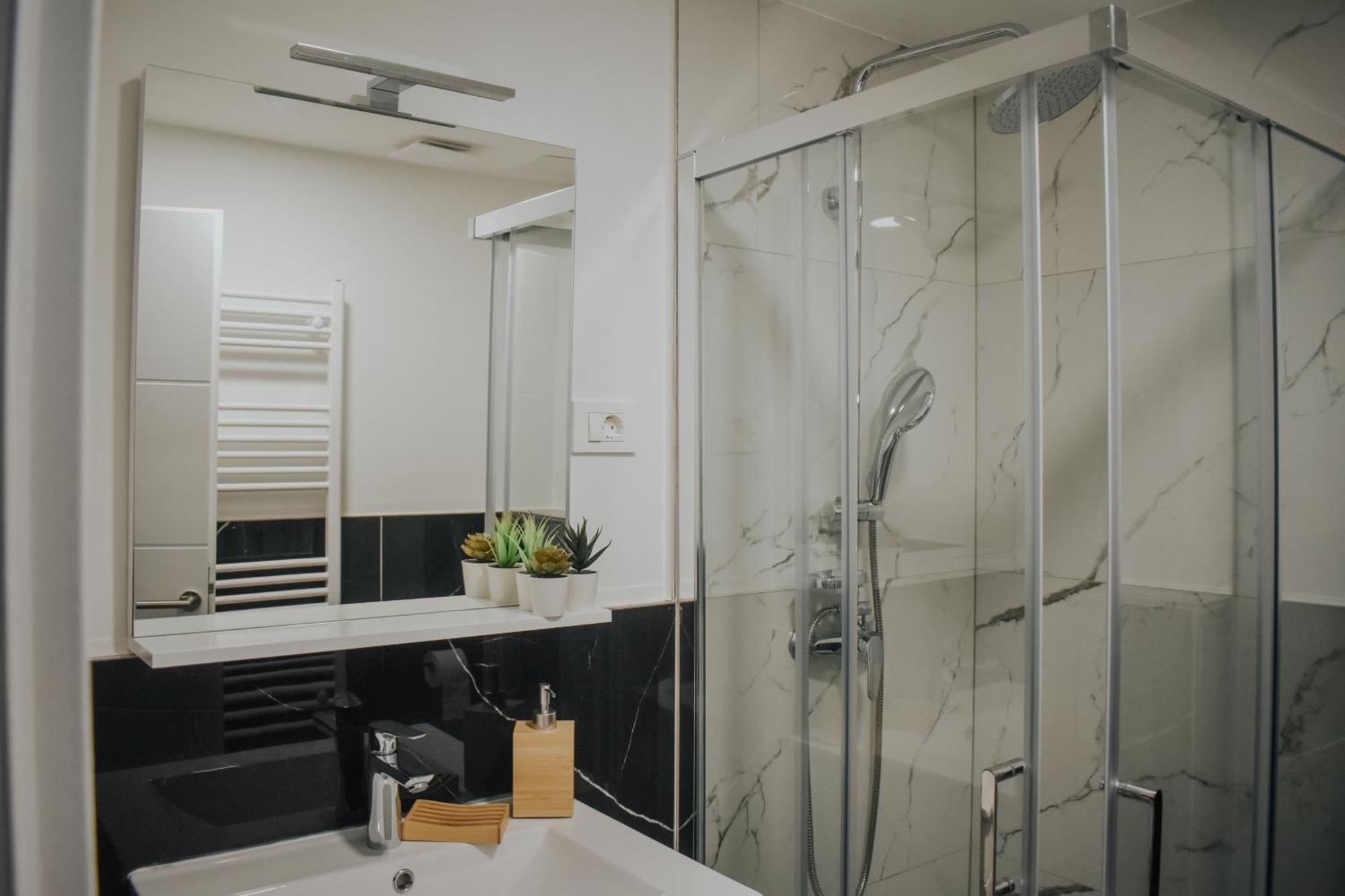 Apartments Jelovic ซินย์ ภายนอก รูปภาพ