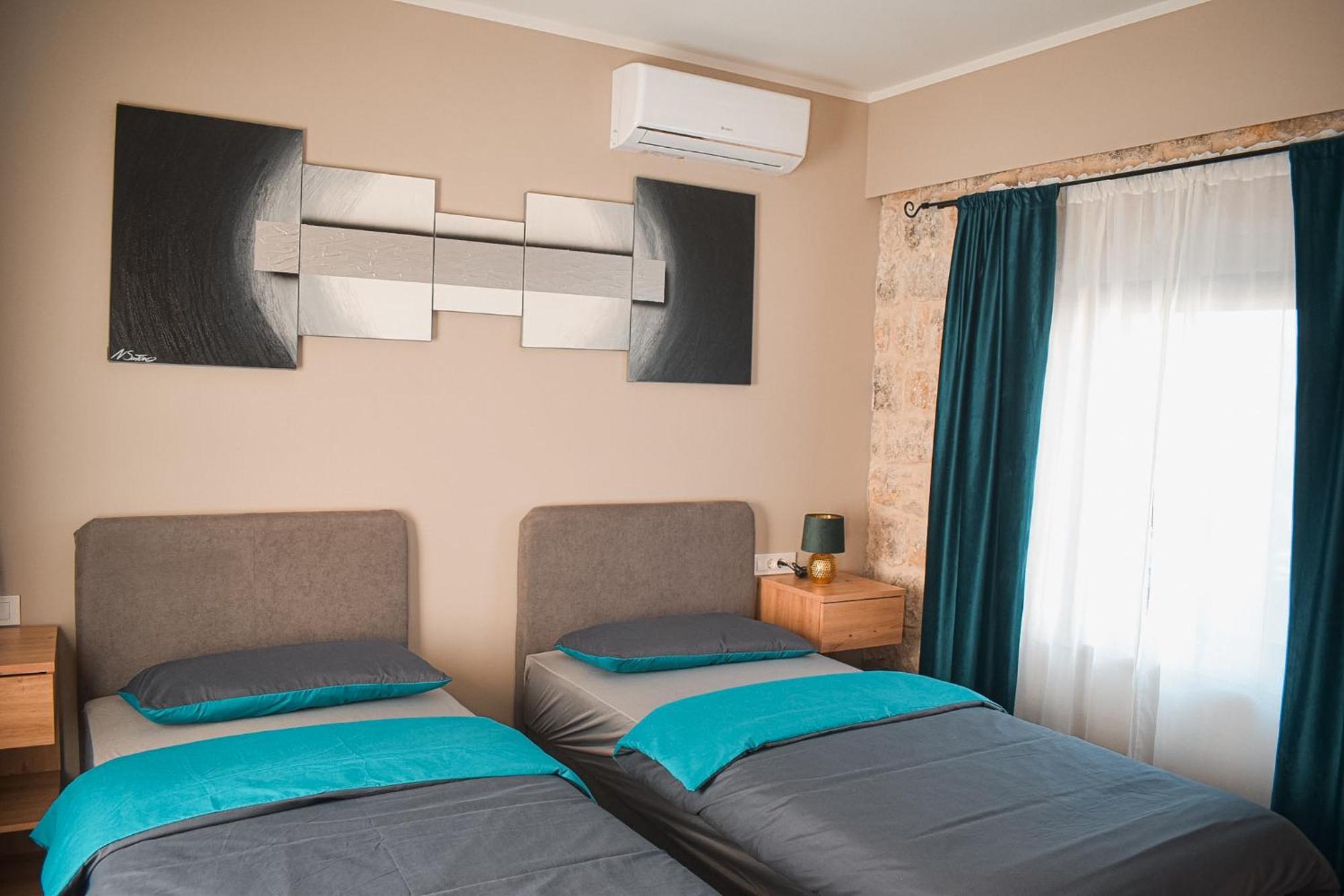 Apartments Jelovic ซินย์ ภายนอก รูปภาพ
